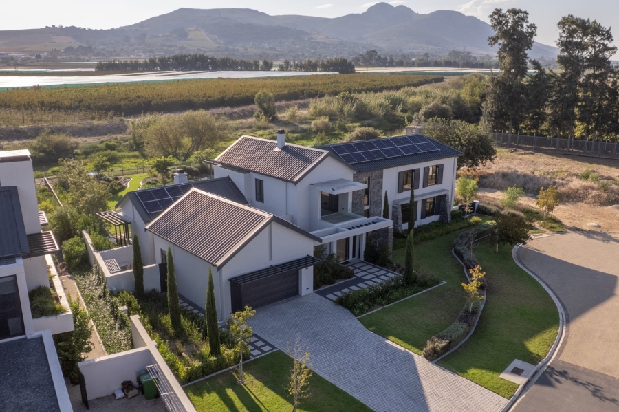 5 Bedroom Property for Sale in Val De Vie Estate Western Cape